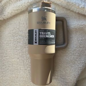 NWT Driftwood Stanley Cup